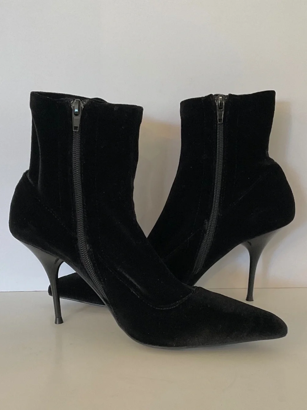 JEFFREY CAMPBELL Florette Velvet Boots Pointed Toe In Black Size 8.5